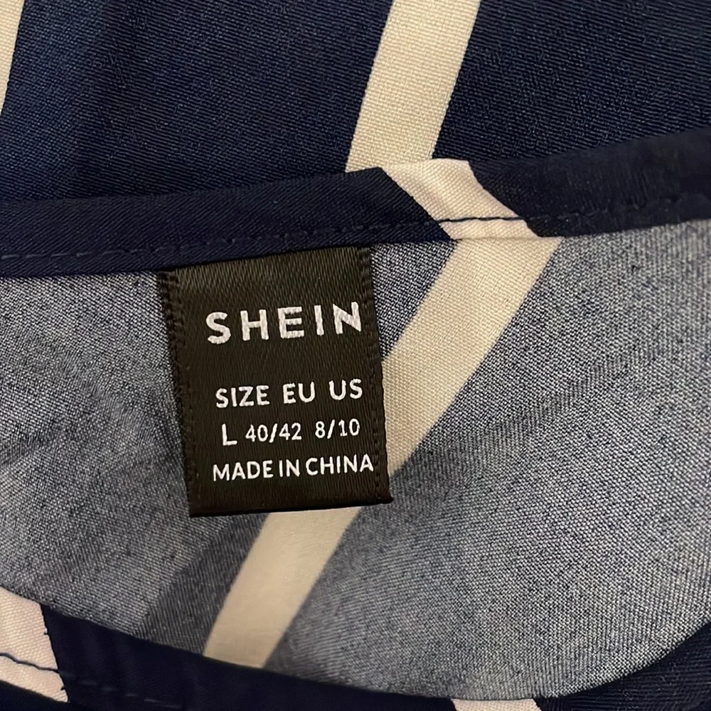 Shein Blue and White Stripes Large - Picture 4 of 6